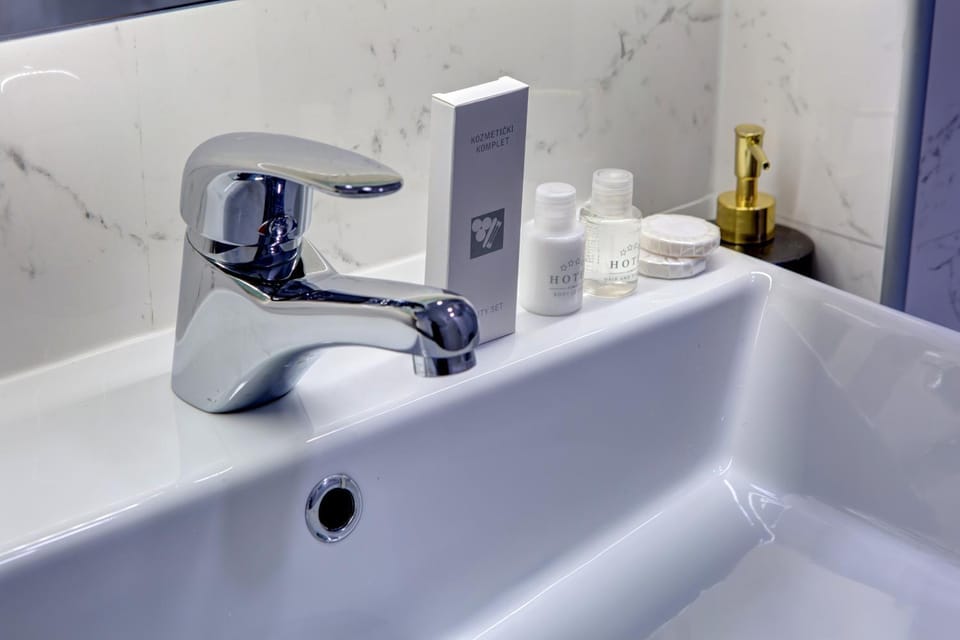 Toilet, Massage, Bathroom, Spa and wellness centre/facilities, Other, Decorative detail