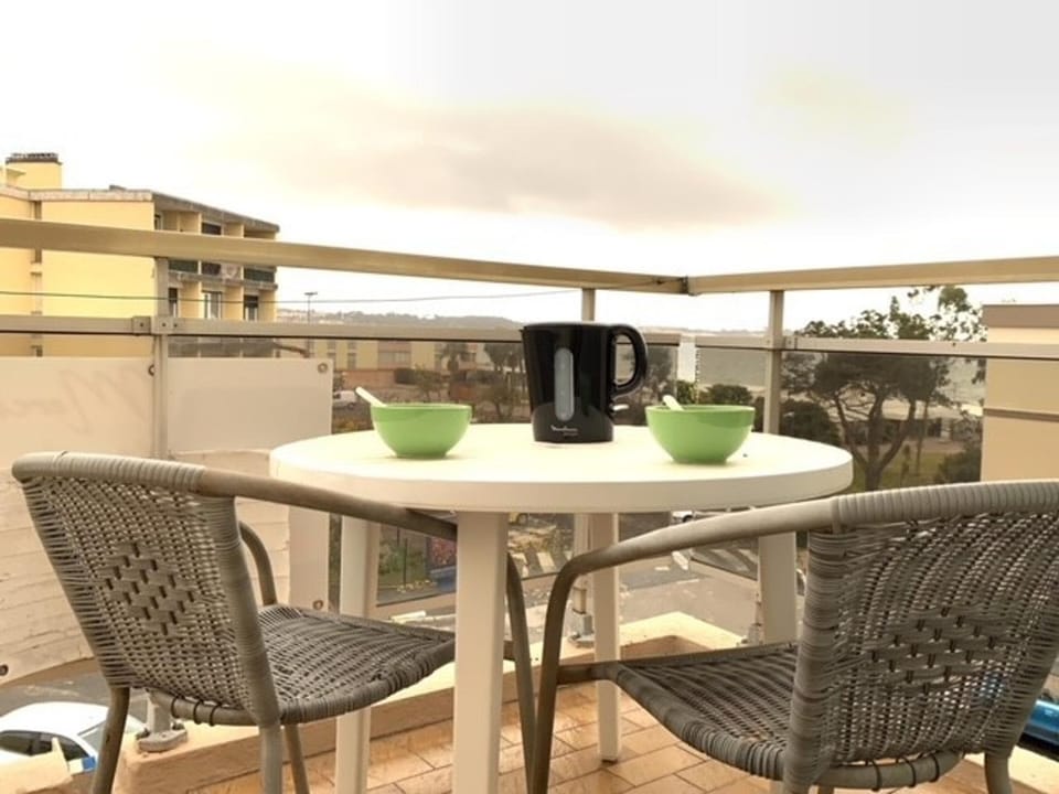 Studio à 5 min des Thermes, balcon, animaux admis - FR-1-503-98 Apartment in Balaruc-les-Bains
