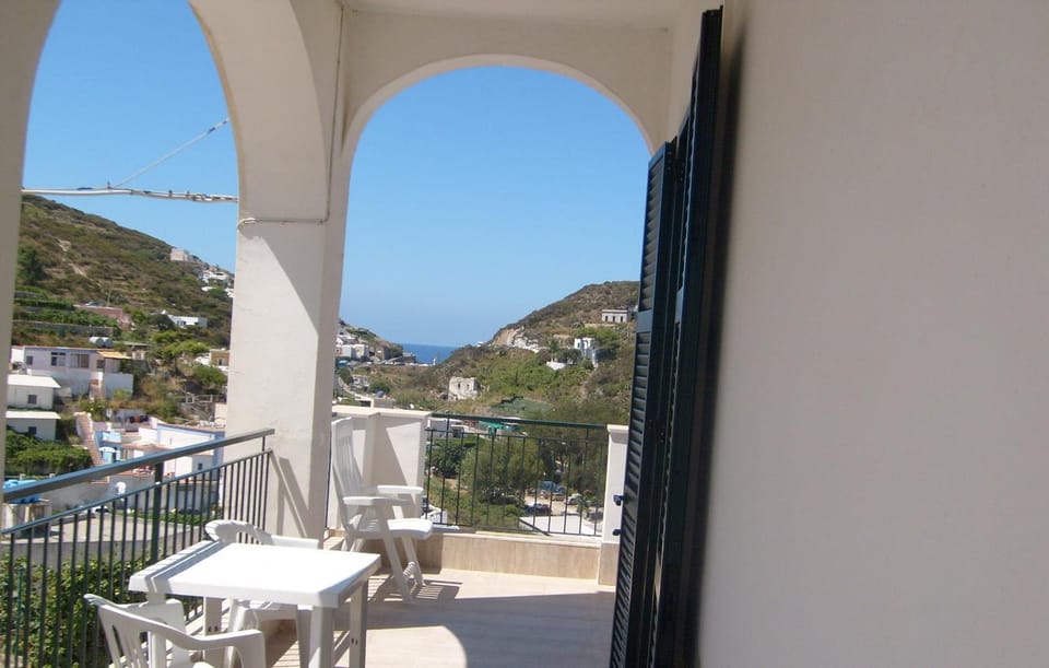 B&B LA DRAGONESSA Bed and Breakfast in Ponza