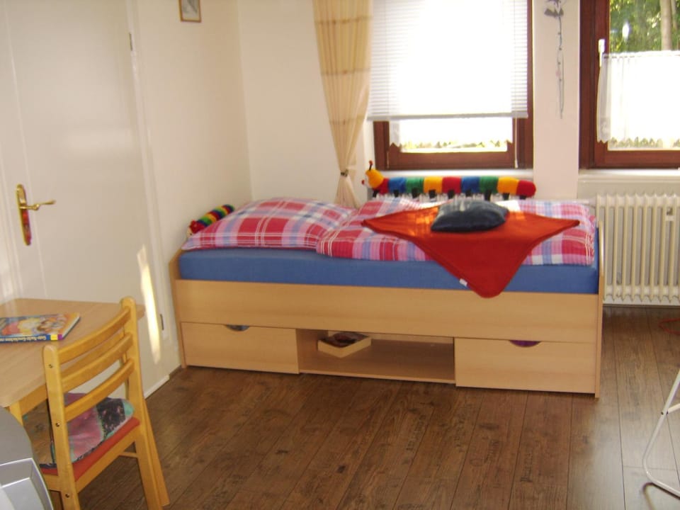 Photo of the whole room, Bedroom