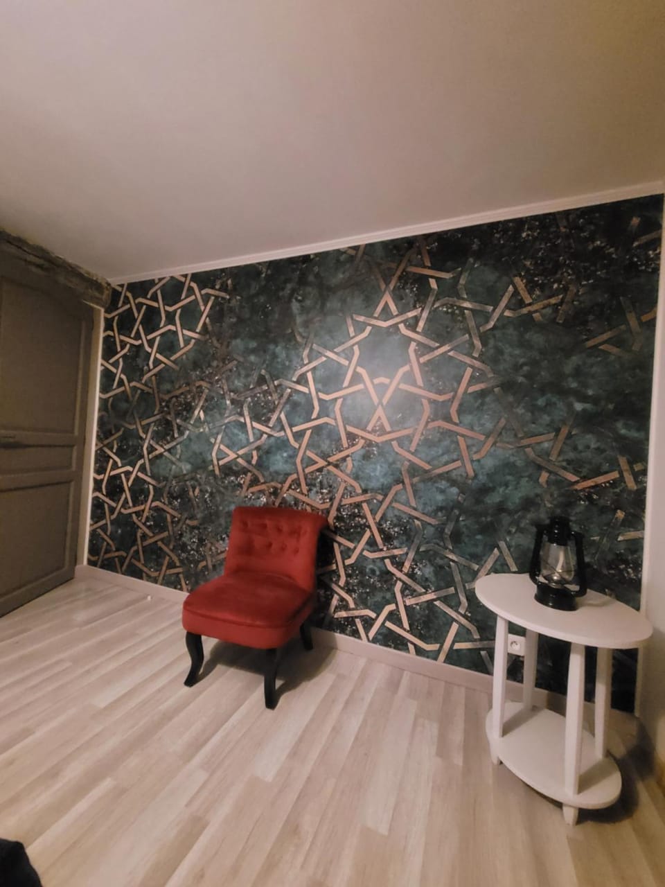 Bed, Living room, Photo of the whole room, Bedroom