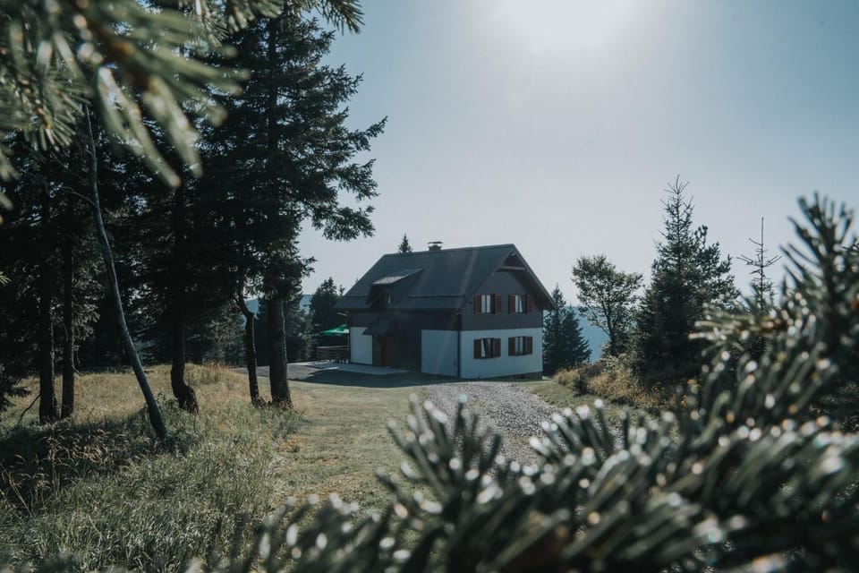 Property building, Day, Natural landscape, Garden, Garden view