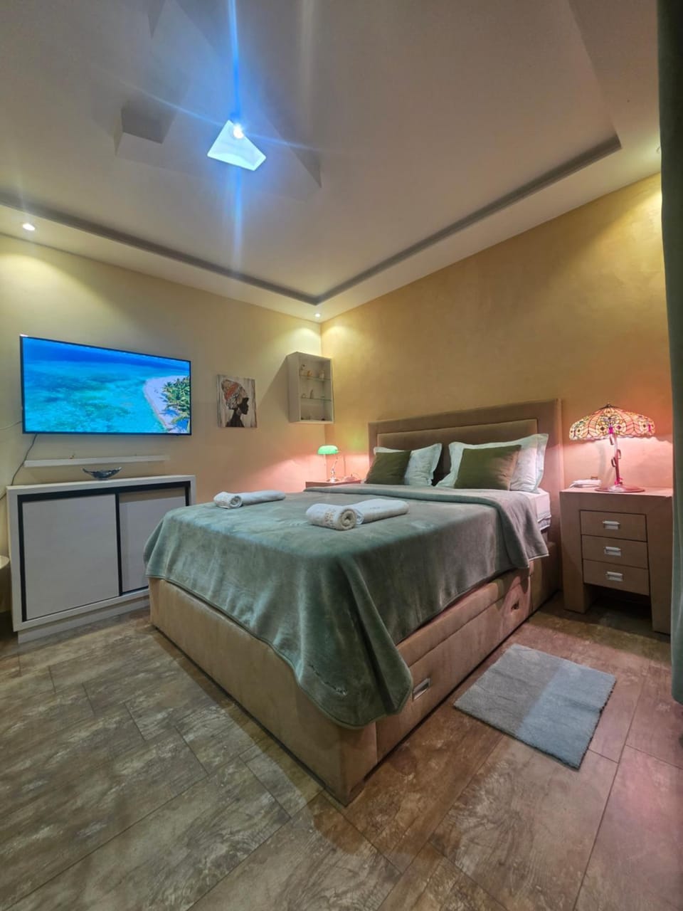 Bed, TV and multimedia