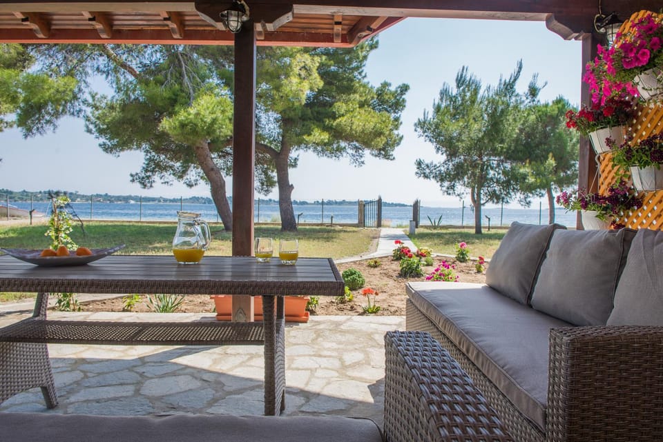 Garden, Balcony/Terrace, Sea view, Location