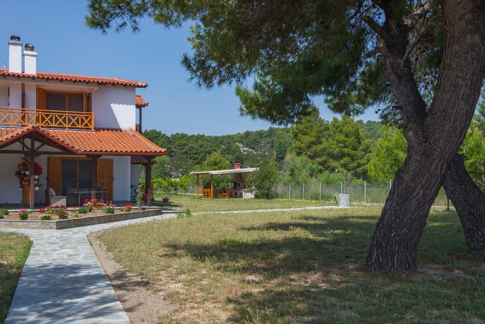 Property building, Garden, Mountain view