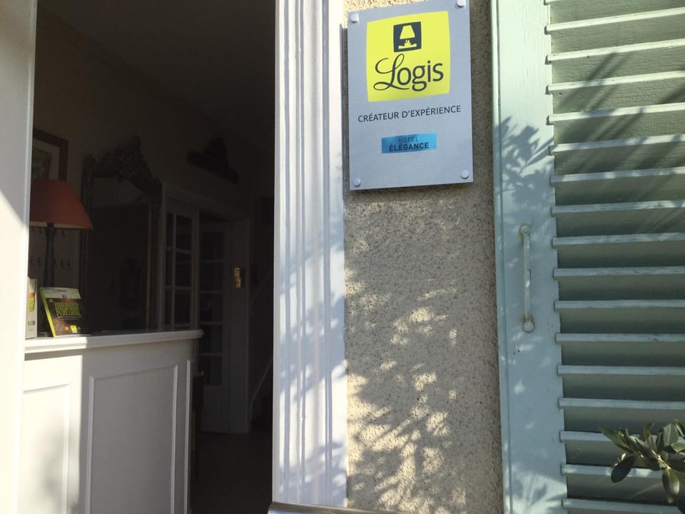 Facade/entrance, Property logo or sign