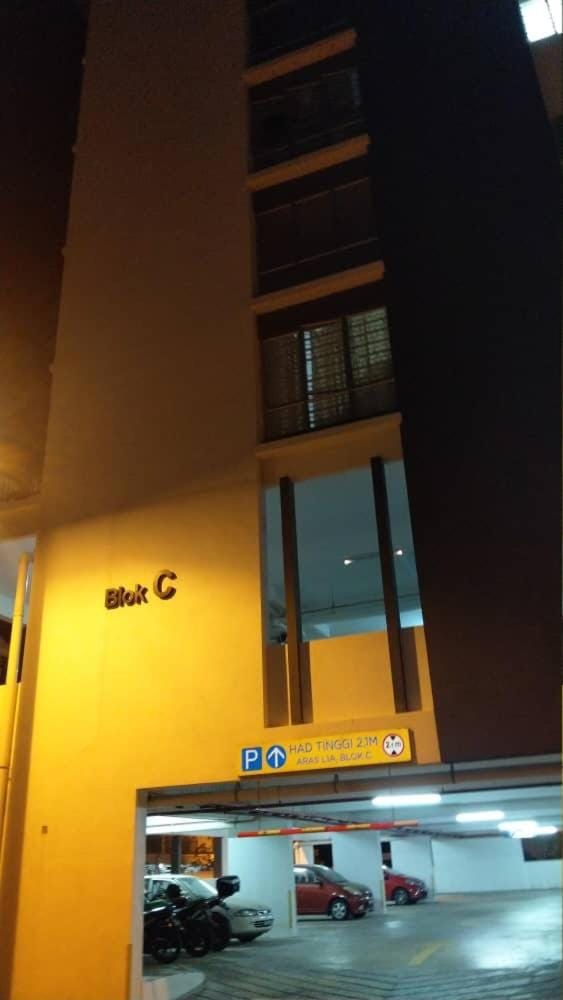 Spacious & Cozy Condo - Hijauan Heights Block C Apartment in Negeri Sembilan, Malaysia