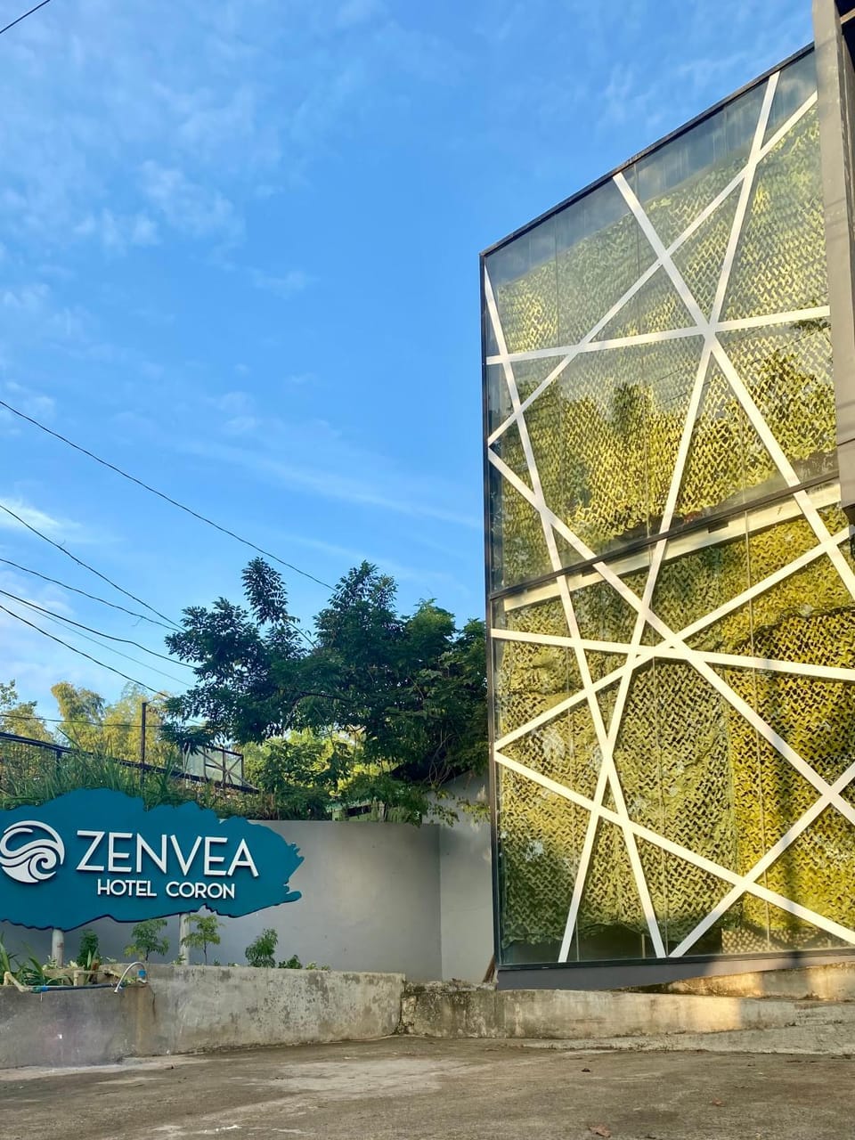 Day, Property logo or sign