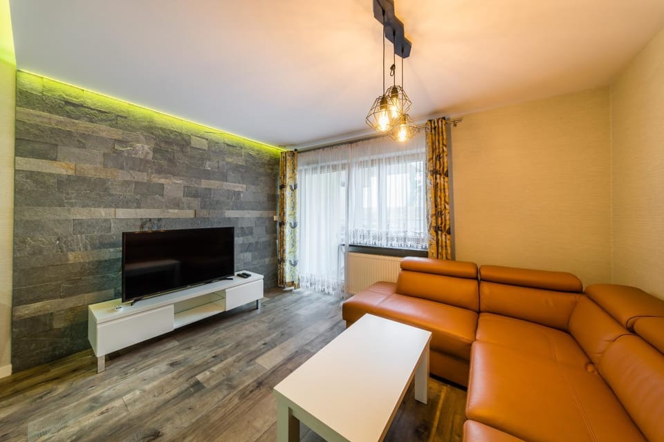Communal lounge/ TV room, TV and multimedia, Living room, Seating area