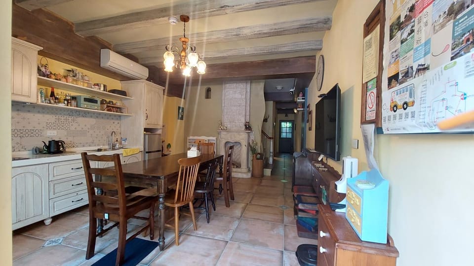 小古堡民宿 The Little Castle - 完成訂房後務必要與屋主聯絡確認 Vacation rental in Kaohsiung