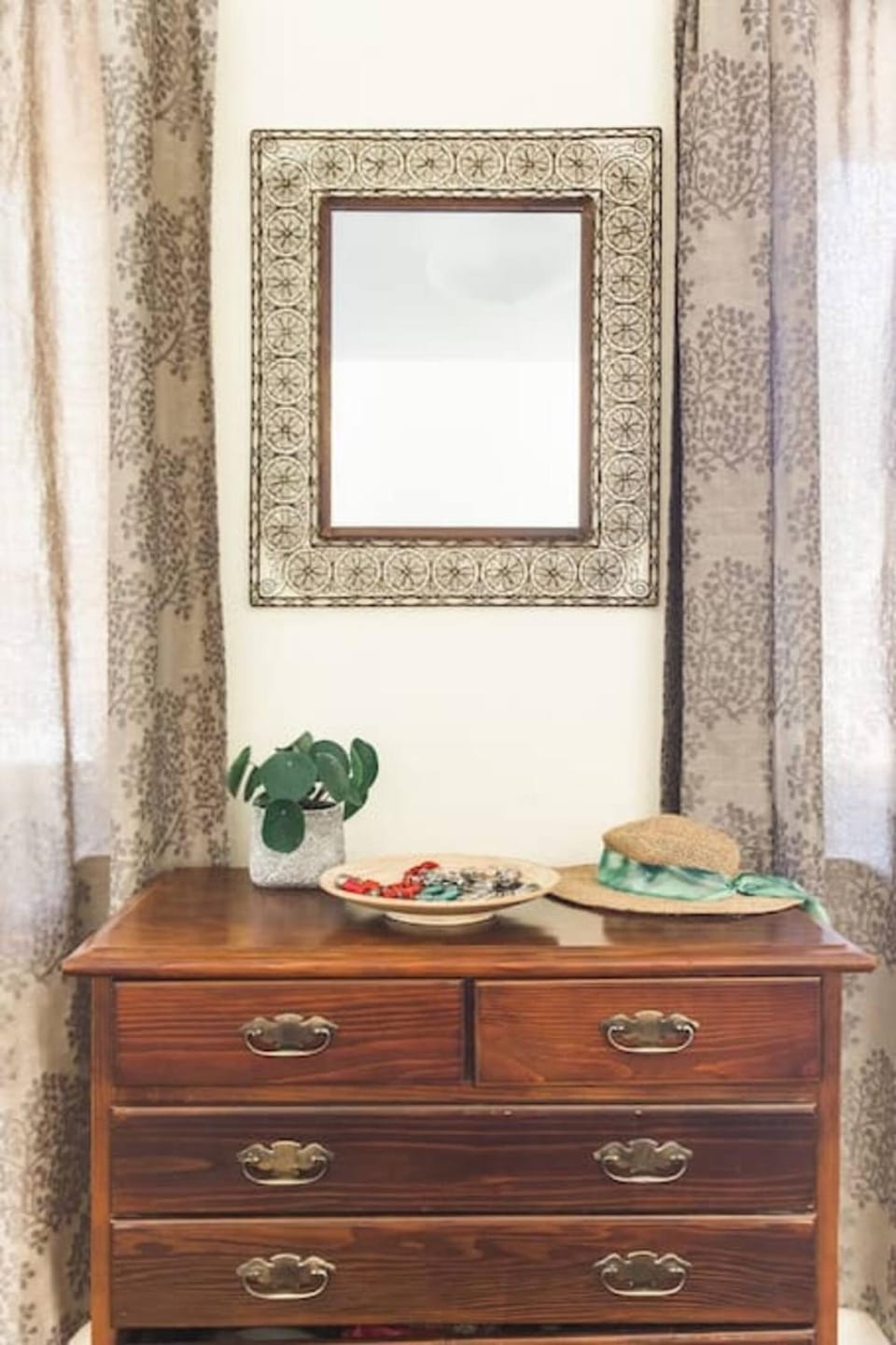 Decorative detail, Bedroom