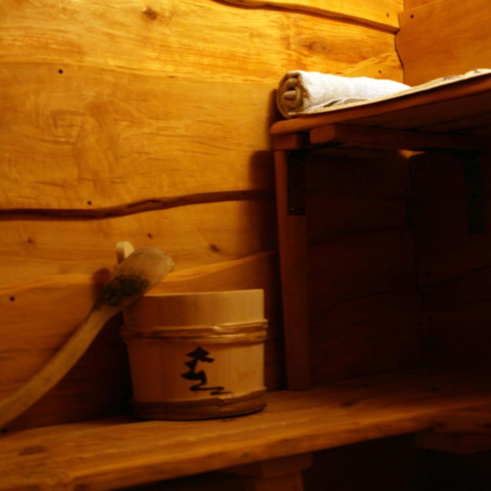 Sauna, On site