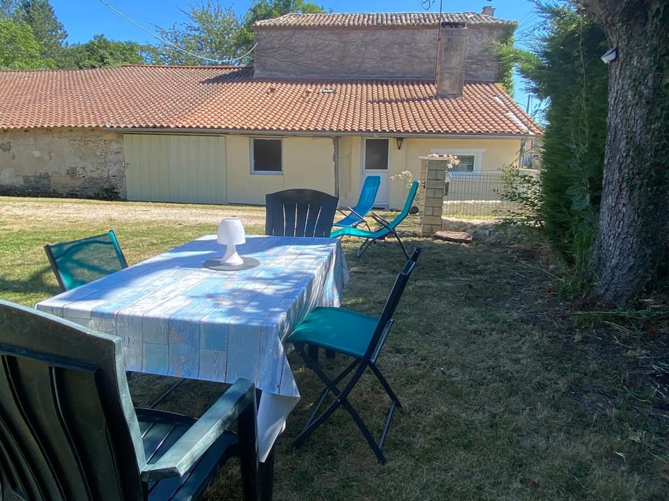 Maison de campagne en pierres 4 personnes Apartment in Occitanie