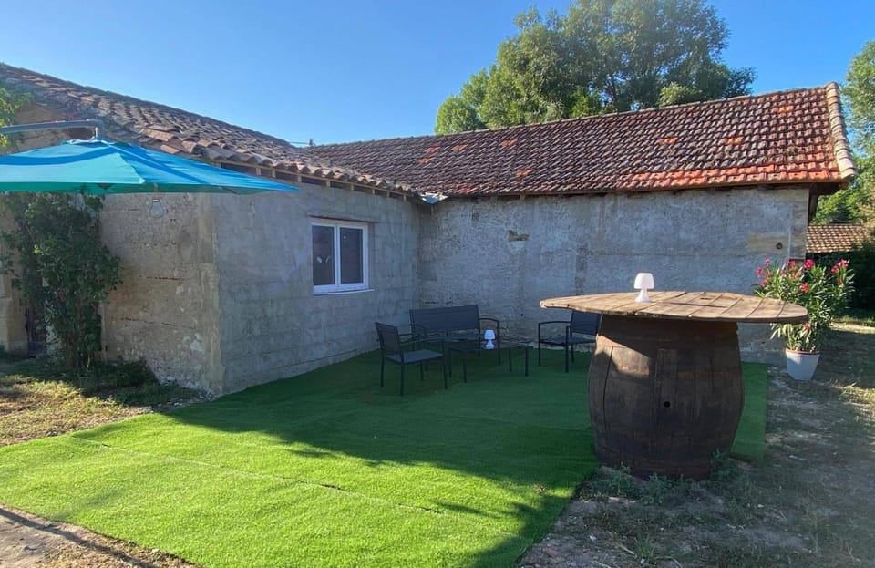Maison de campagne en pierres 4 personnes Apartment in Occitanie
