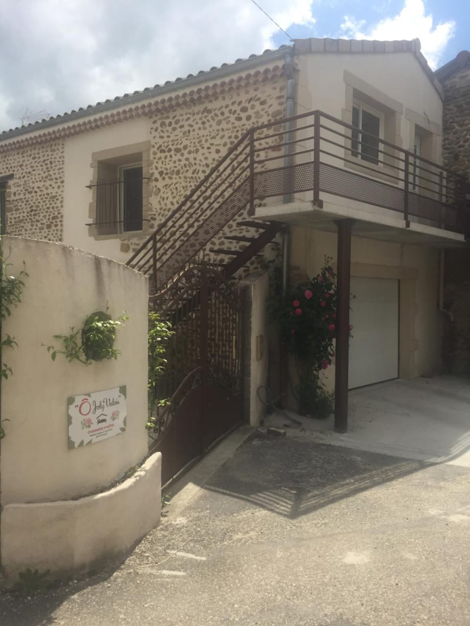 Ô Joly Valois Bed and Breakfast in Auvergne-Rhône-Alpes