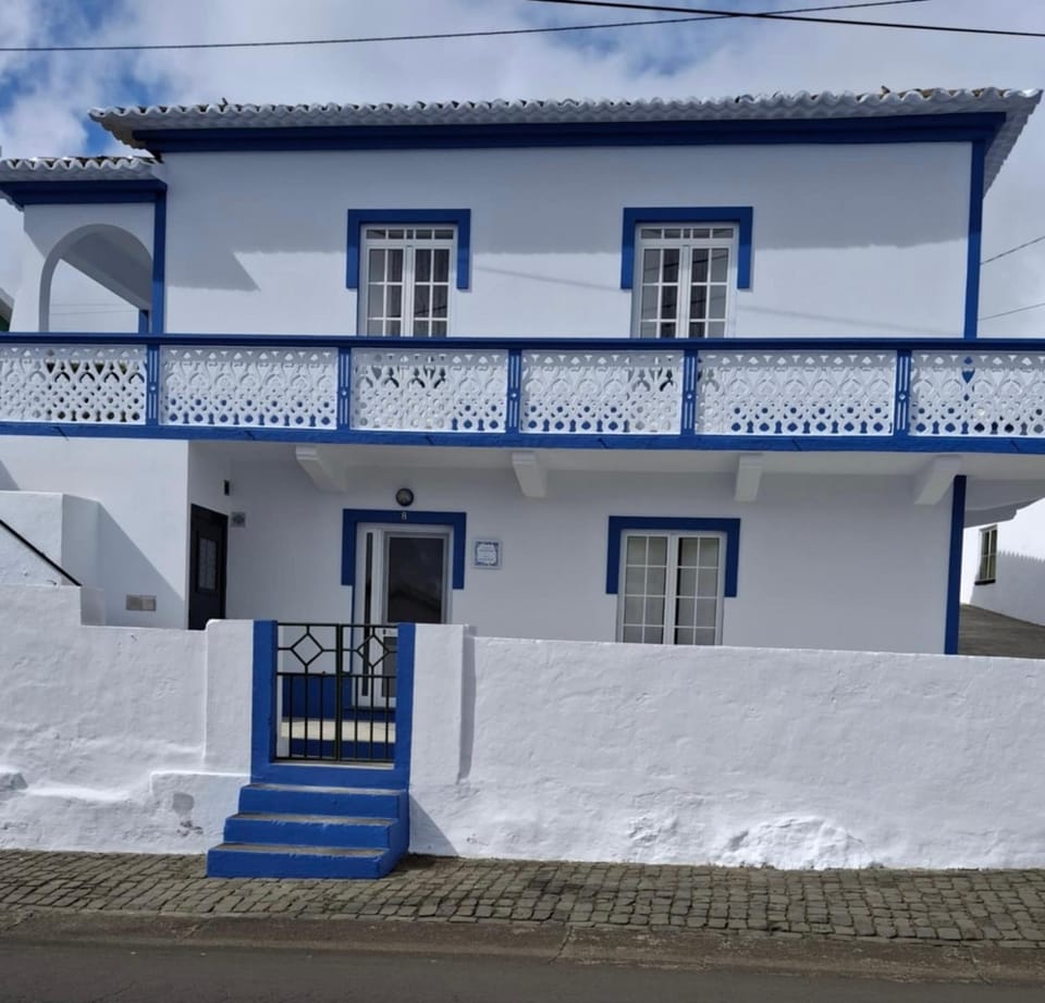 Grannys House House in Azores District