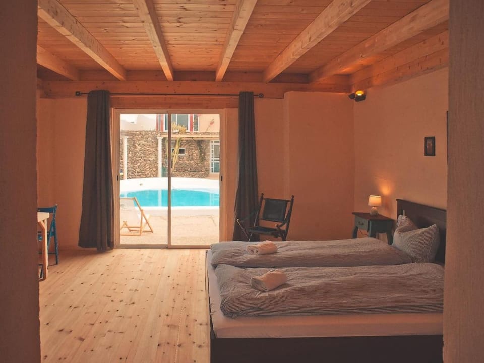 Patio, Patio, Bed, Garden, Garden, Photo of the whole room, Bedroom, Garden view, Pool view, Swimming pool, Swimming pool