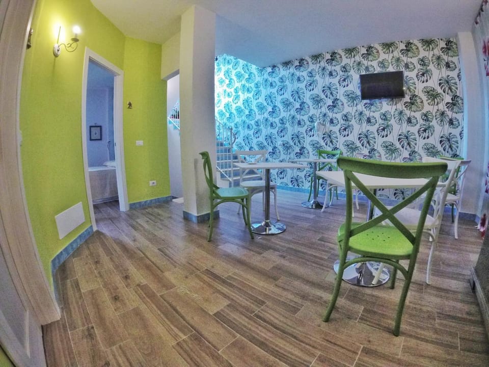 Seating area