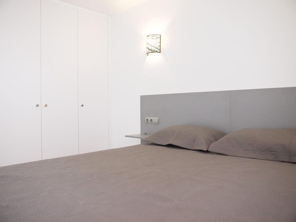 Miramar M24A Apartment in Roses