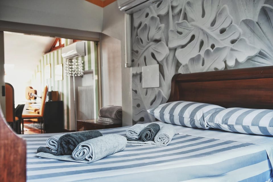 Decorative detail, Bedroom, Garden view, Pool view, air conditioner