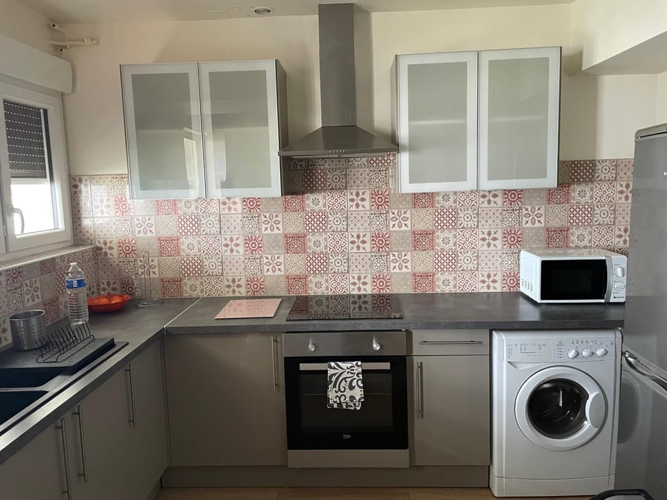 Kitchen or kitchenette, minibar, pet friendly, stove, toaster, washing machine