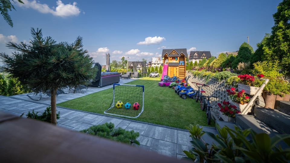 Hot Tub, View (from property/room), Garden view