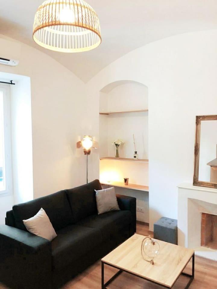 T2 COSY EN PLEIN CENTRE HISTORIQUE D'AJACCIO Apartment in Ajaccio