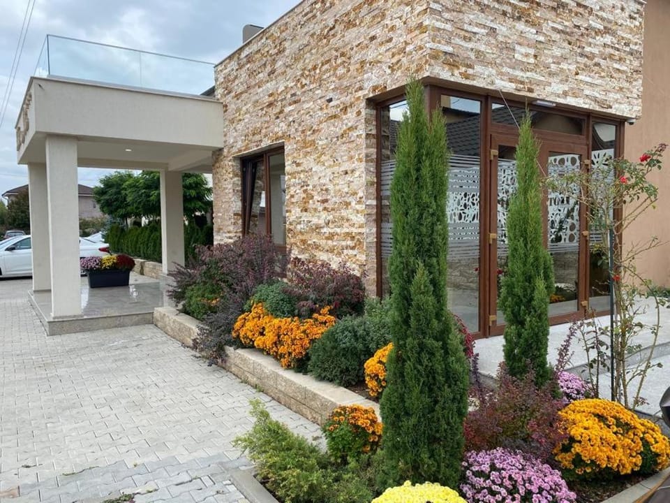 Property building, Garden