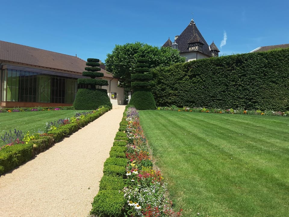 Garden, On site