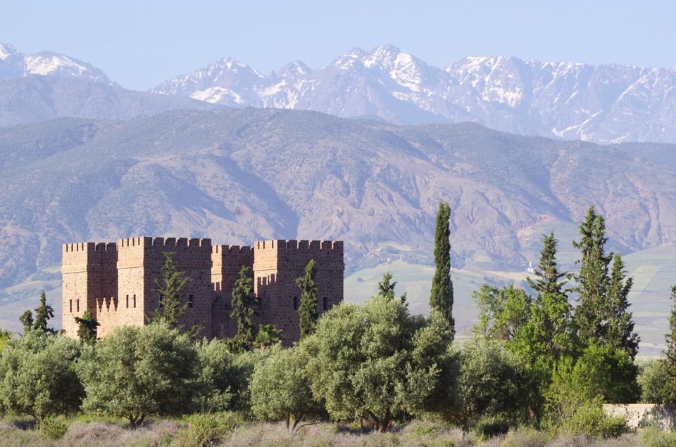 Facade/entrance, Natural landscape, Mountain view