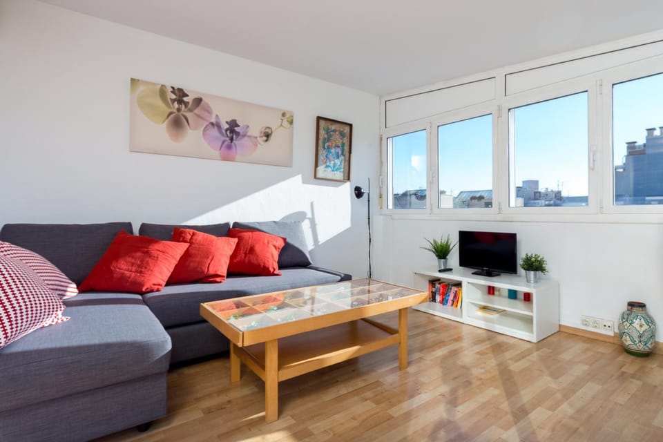 TV and multimedia, Living room, Seating area, Street view