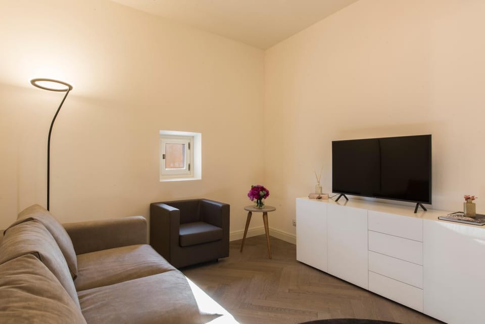 Apartments Florence - Duomo Contemporary Apartment in Florence