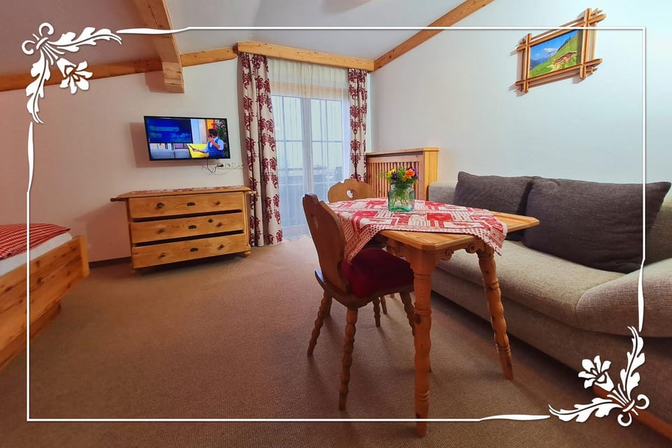 Seating area, Bedroom