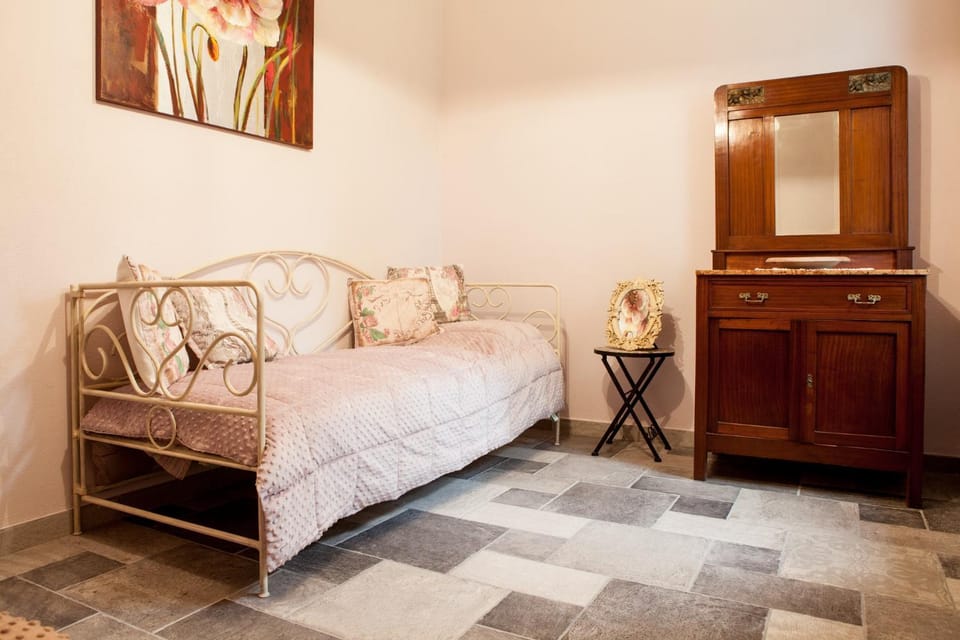 Agriturismo La Logia du Scurnoto House in Province of Massa and Carrara