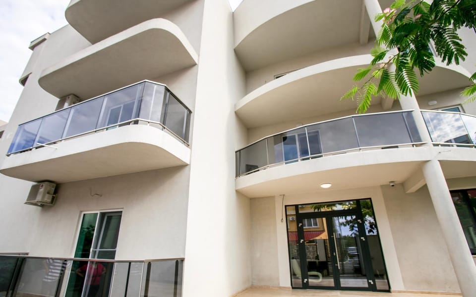Property building, Facade/entrance