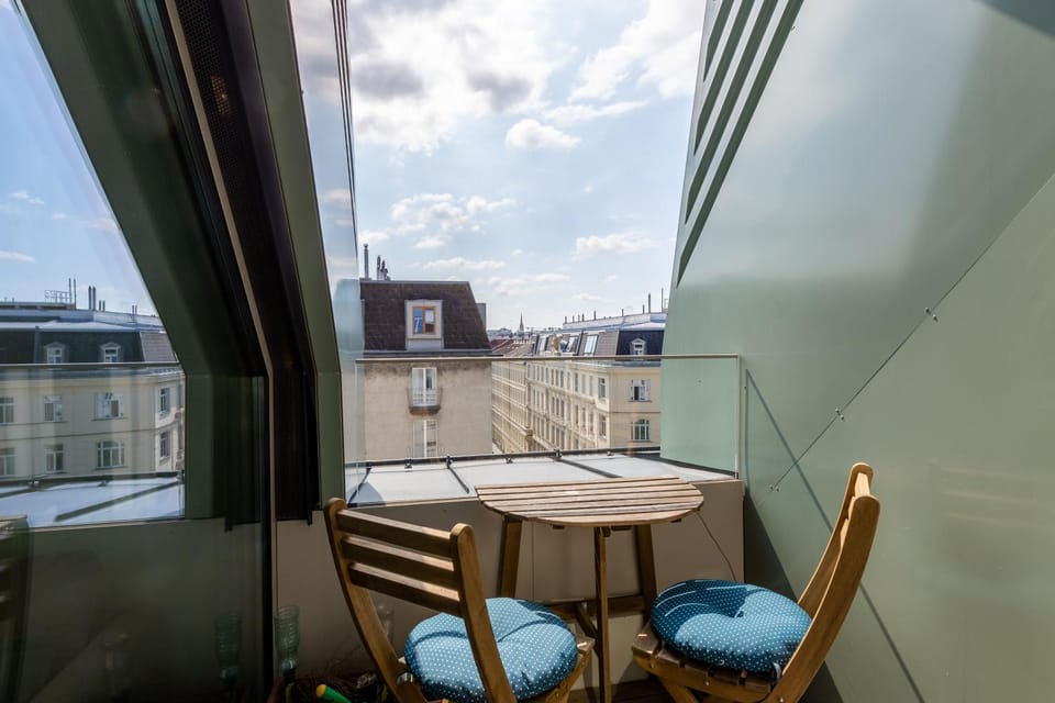 Balcony/Terrace, Living room