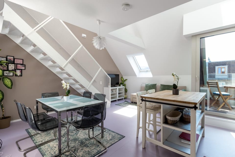 Kitchen or kitchenette, Living room, Dining area