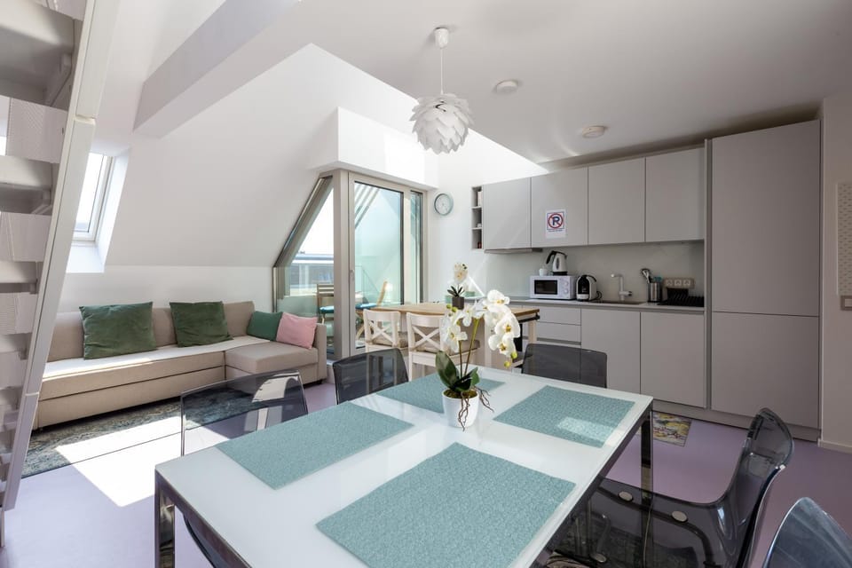 Kitchen or kitchenette, Living room, Dining area