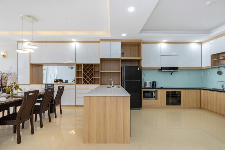 Kitchen or kitchenette, Seating area, minibar, stove
