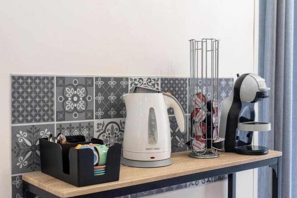 Coffee/tea facilities, Breakfast