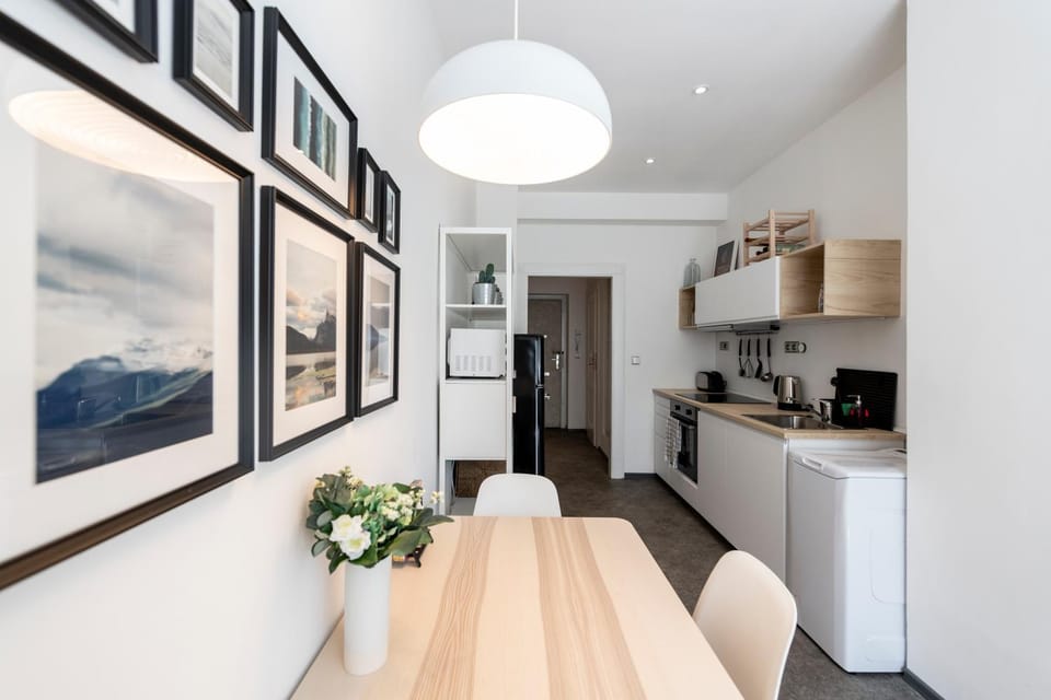 Communal kitchen, Garden view