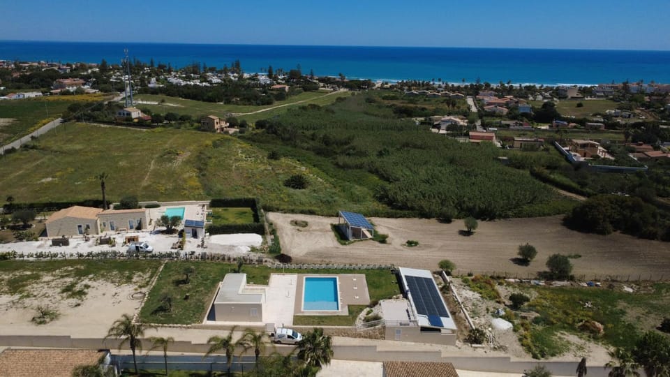 Neighbourhood, Natural landscape, Bird's eye view, Sea view, Swimming pool