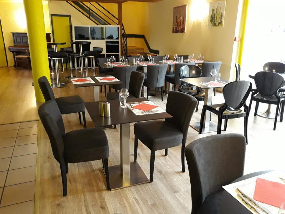Restaurant/places to eat, Communal lounge/ TV room, Lobby or reception, Lounge or bar, Buffet breakfast, Dinner
