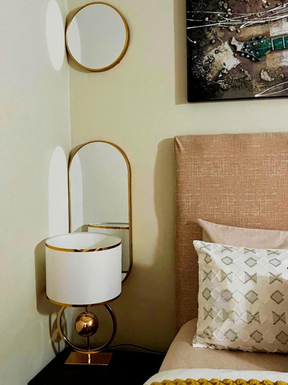 Bed, Photo of the whole room, Decorative detail, Bedroom