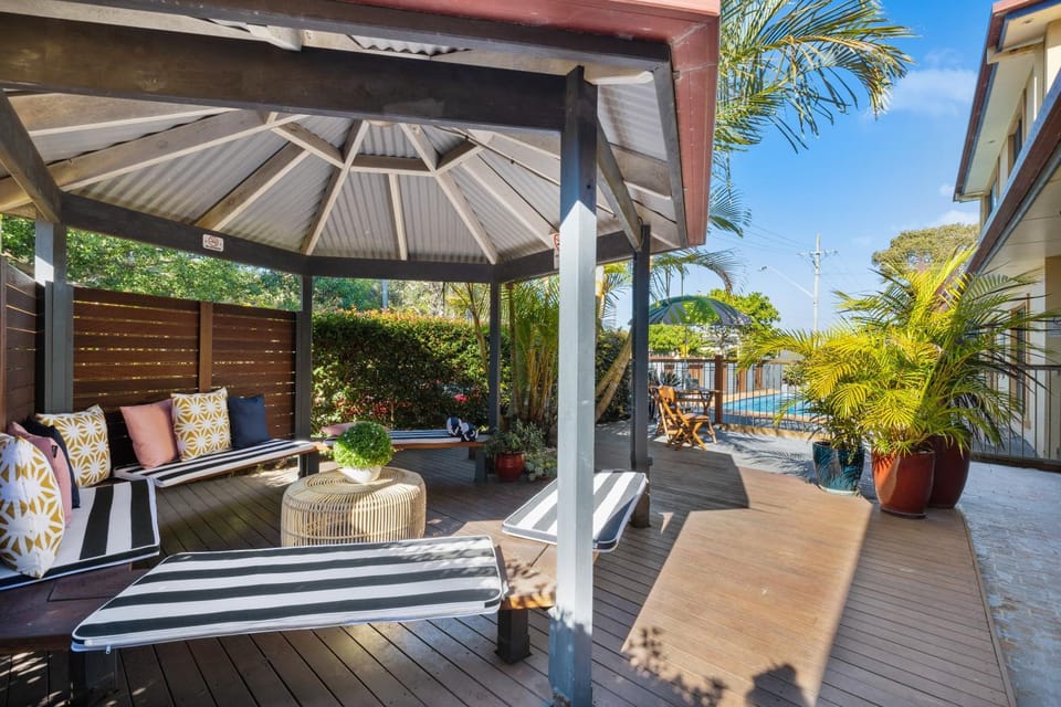 Property building, Swimming pool