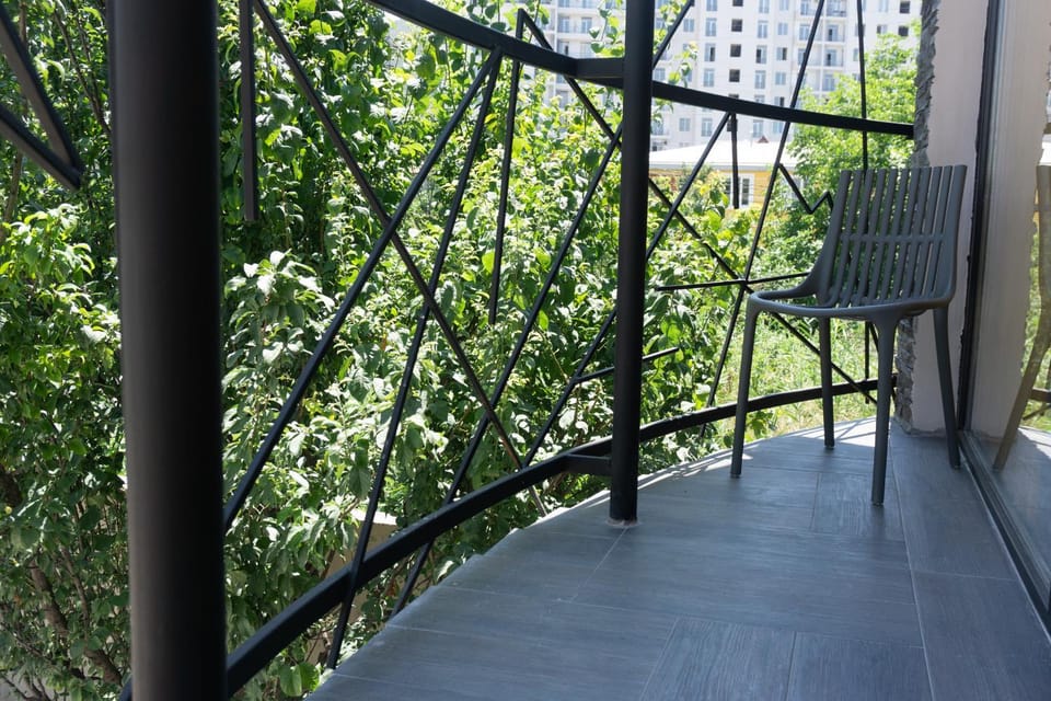 Balcony/Terrace, Garden view