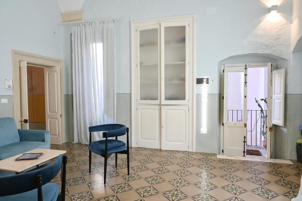 Living room, Seating area, wardrobe