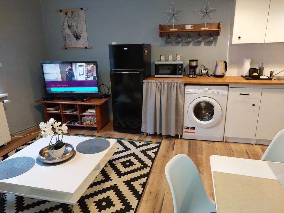 Kitchen or kitchenette, Living room