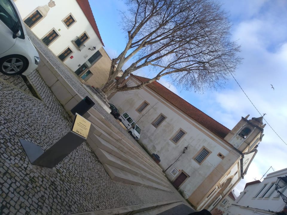 Nearby landmark, Street view