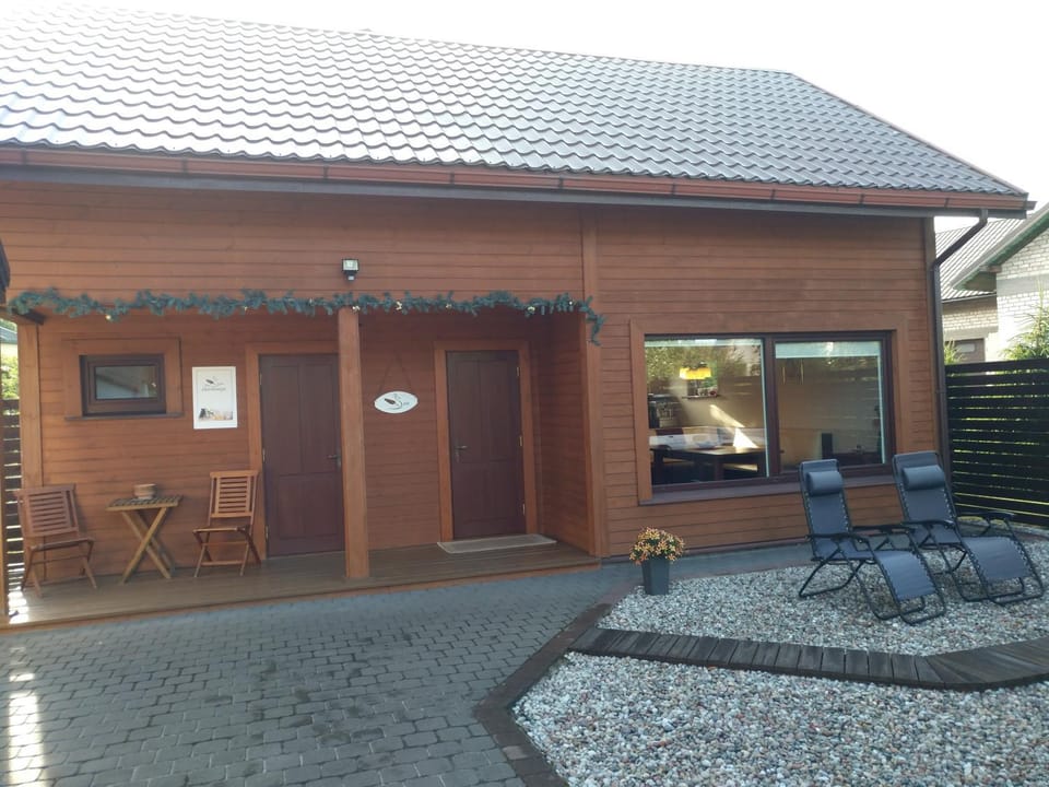 Patio, Facade/entrance